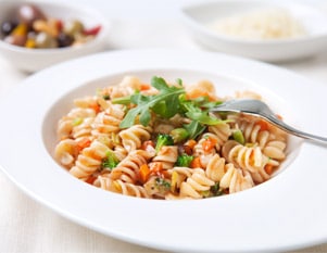 Chunky Vegetable Marinara with Fresh Arugula