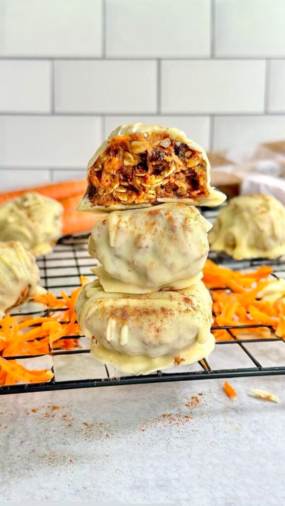 Carrot Cake Energy Bites